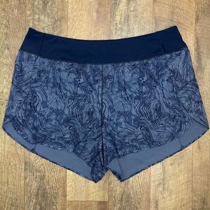 Athleta Run With It Printed 3.5" Shorts In Fluidity Medieval Violet Swirl Sz 3X